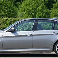 Voiture - BMW cot� Hibiscus Flower